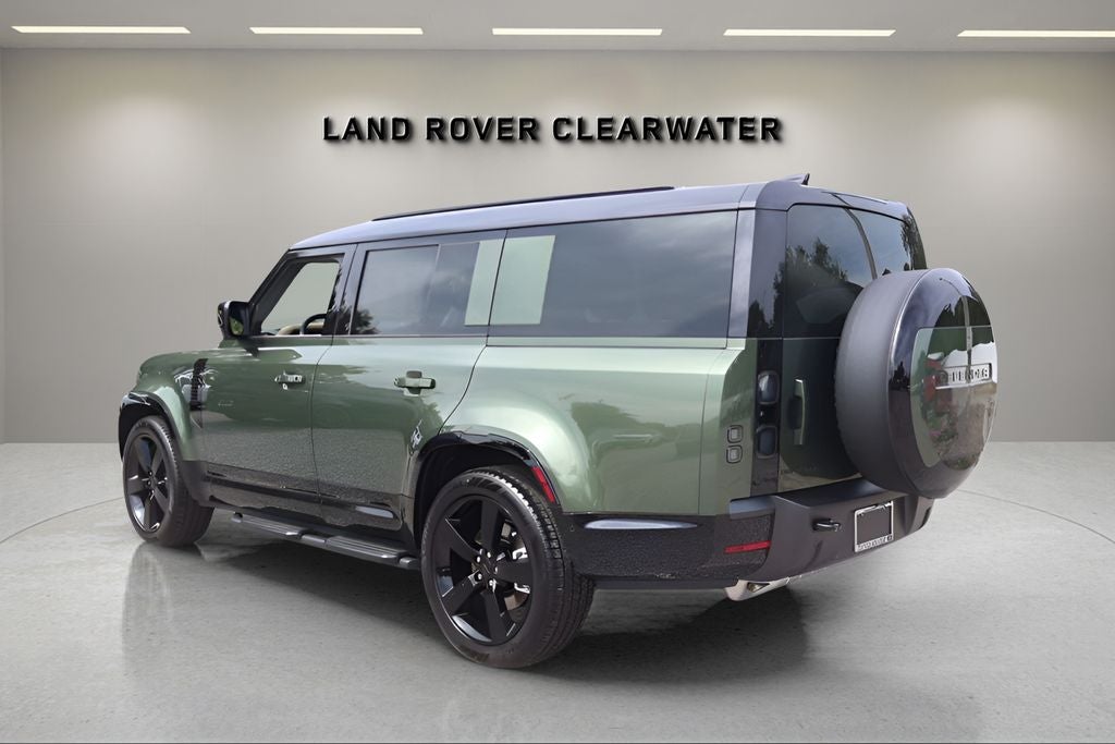 2026 Land Rover Defender 130 X-Dynamic SE