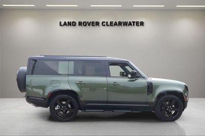 2026 Land Rover Defender 130 X-Dynamic SE