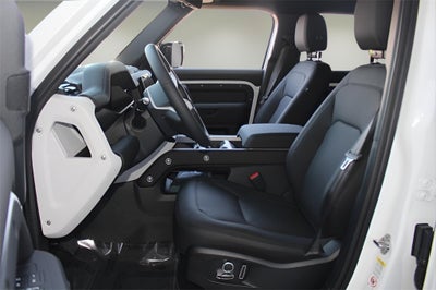 2025 Land Rover Defender 130 X-Dynamic SE
