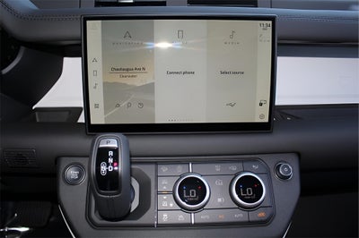 2025 Land Rover Defender 130 X-Dynamic SE