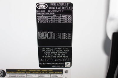 2025 Land Rover Defender 130 X-Dynamic SE