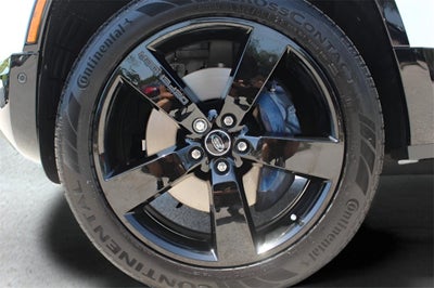 2025 Land Rover Defender 130 X-Dynamic SE