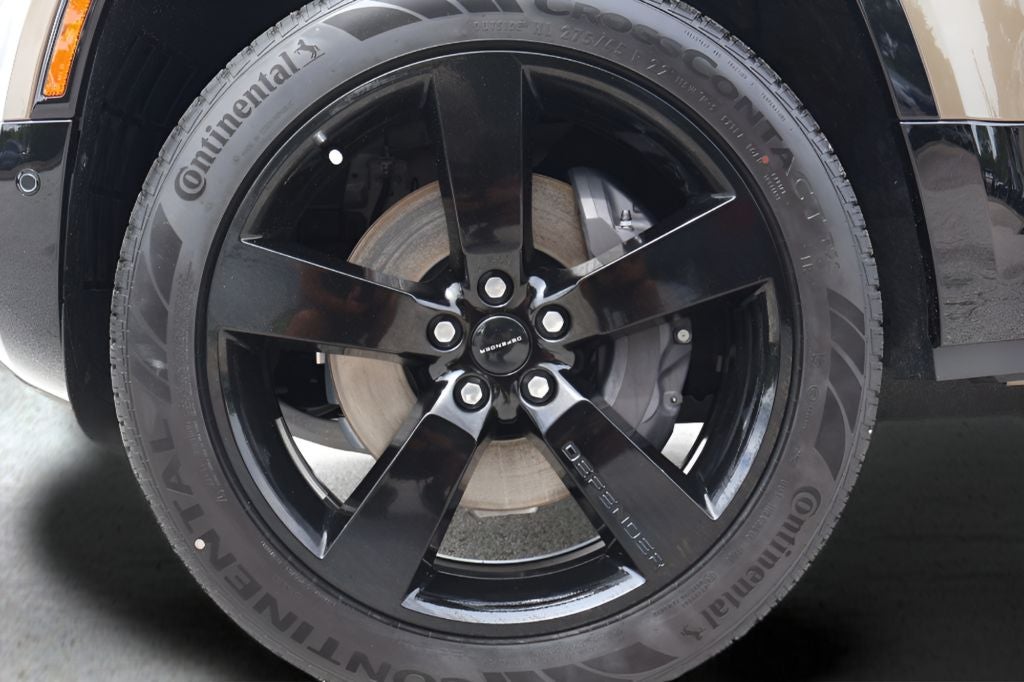 2026 Land Rover Defender 130 X-Dynamic SE