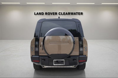 2026 Land Rover Defender 130 X-Dynamic SE