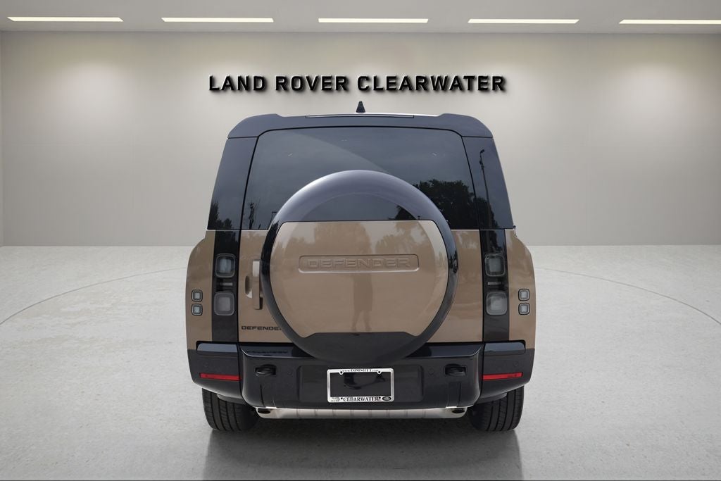 2026 Land Rover Defender 130 X-Dynamic SE