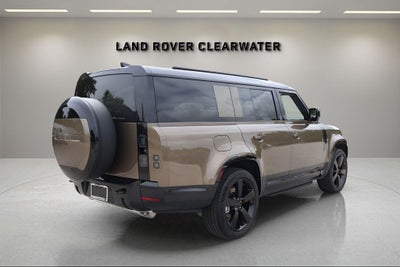 2026 Land Rover Defender 130 X-Dynamic SE