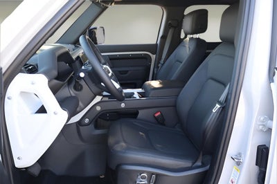 2026 Land Rover Defender 130 X-Dynamic SE