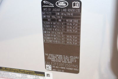 2026 Land Rover Defender 130 X-Dynamic SE