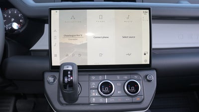 2026 Land Rover Defender 130 X-Dynamic SE