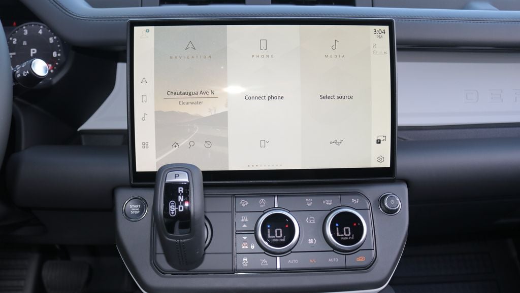 2026 Land Rover Defender 130 X-Dynamic SE