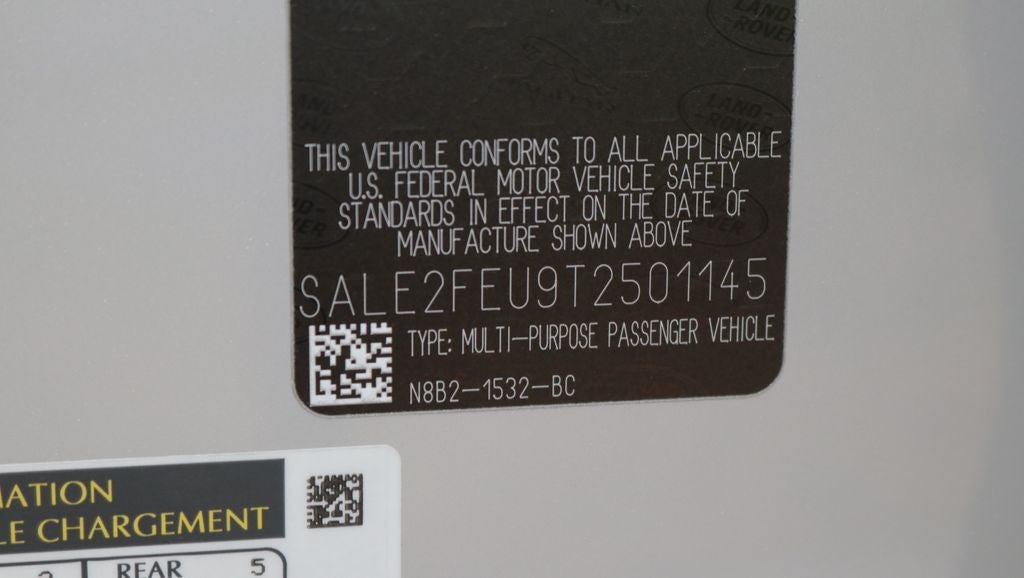 2026 Land Rover Defender 130 X-Dynamic SE