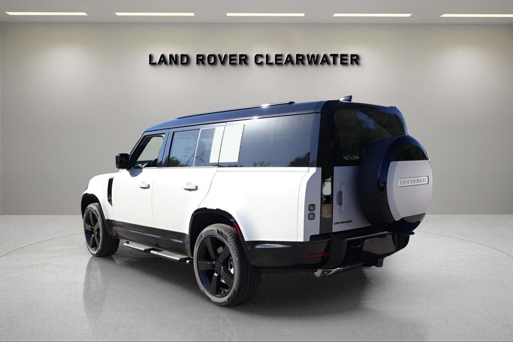 2026 Land Rover Defender 130 X-Dynamic SE