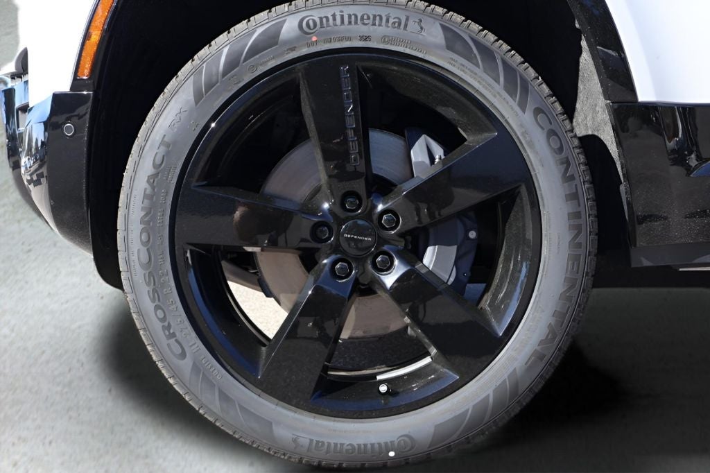 2026 Land Rover Defender 130 X-Dynamic SE