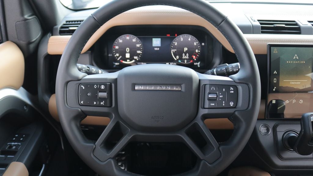 2026 Land Rover Defender 130 X-Dynamic SE