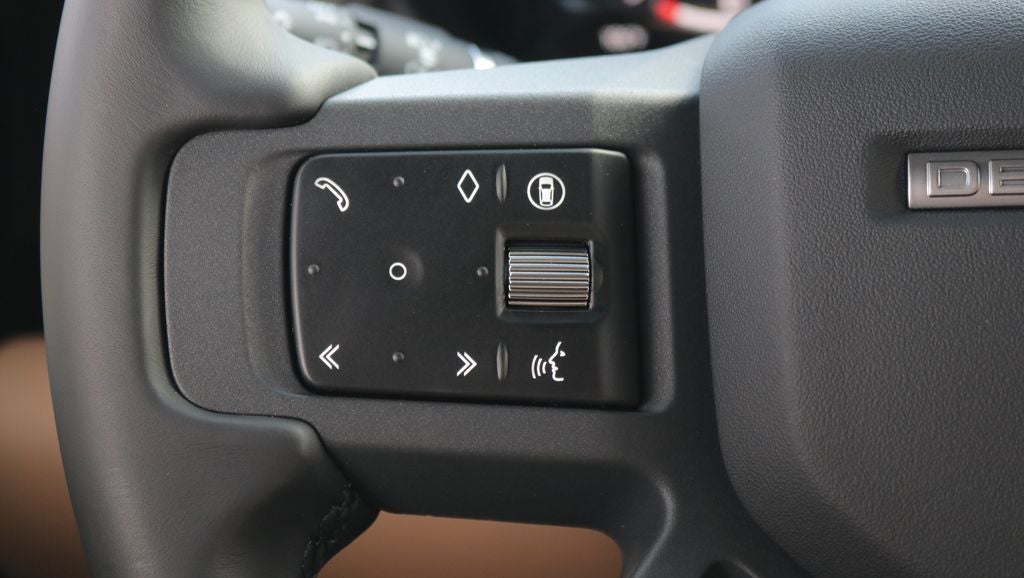 2026 Land Rover Defender 130 X-Dynamic SE