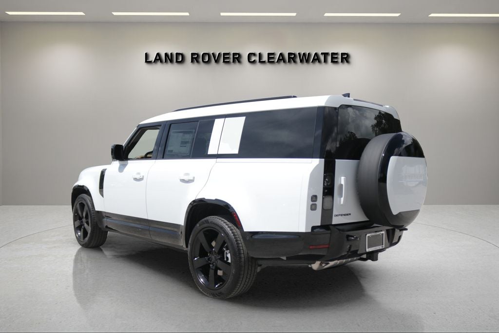 2026 Land Rover Defender 130 X-Dynamic SE