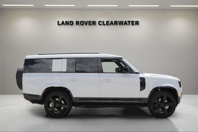 2026 Land Rover Defender 130 X-Dynamic SE