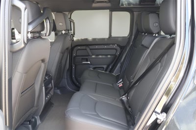 2025 Land Rover Defender 110 S