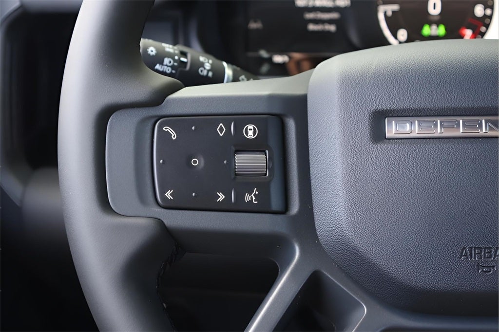 2025 Land Rover Defender 110 S
