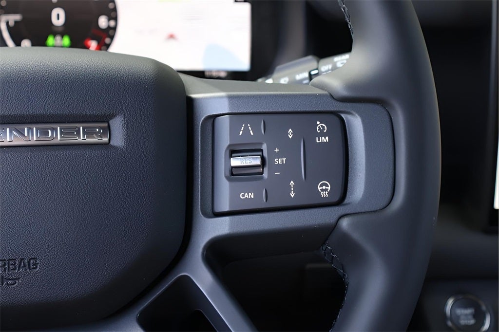 2025 Land Rover Defender 110 S