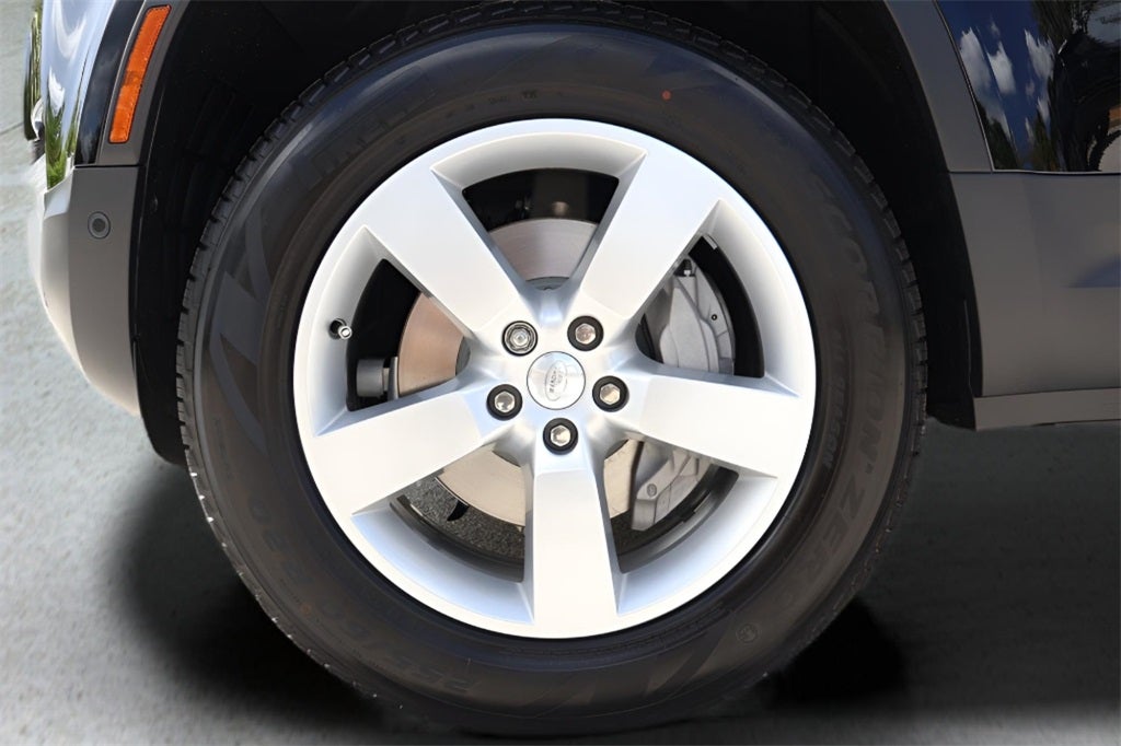 2025 Land Rover Defender 110 S