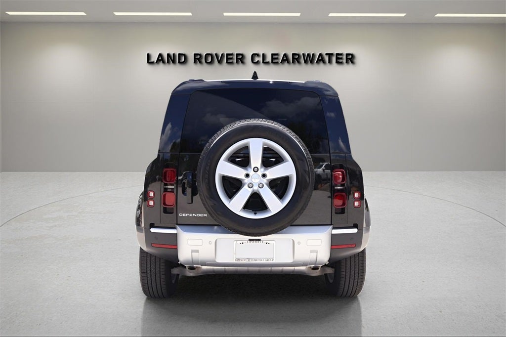 2025 Land Rover Defender 110 S