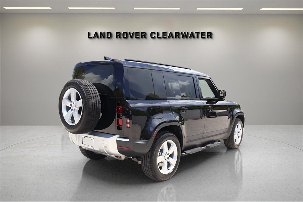 2025 Land Rover Defender 110 S
