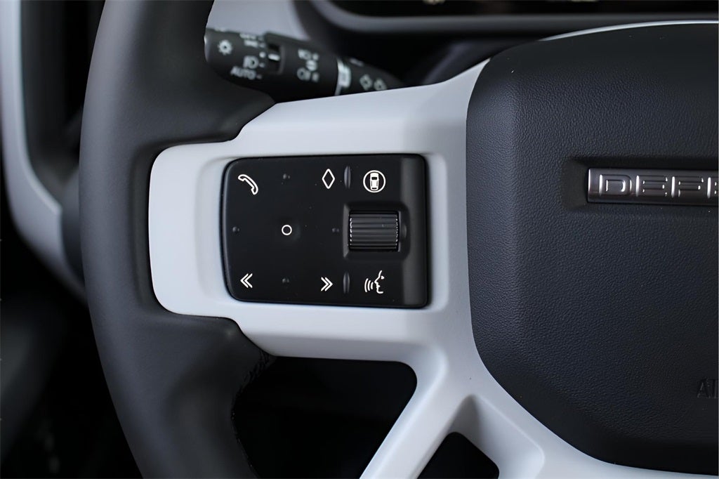 2025 Land Rover Defender 110 S