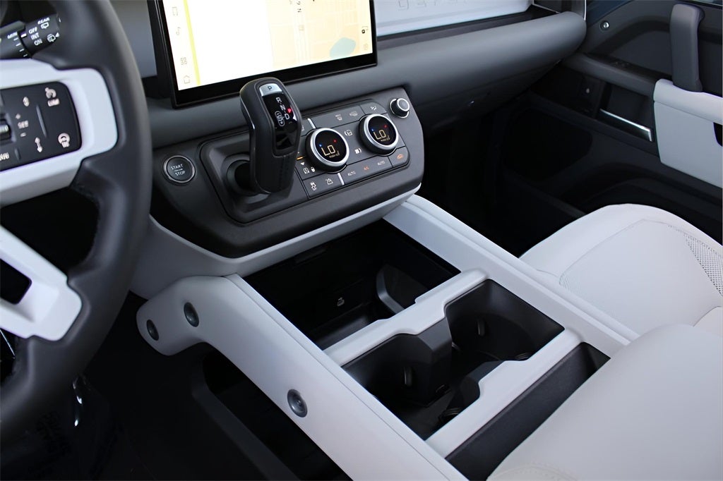 2025 Land Rover Defender 110 S