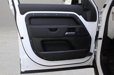 2025 Land Rover Defender 110 S