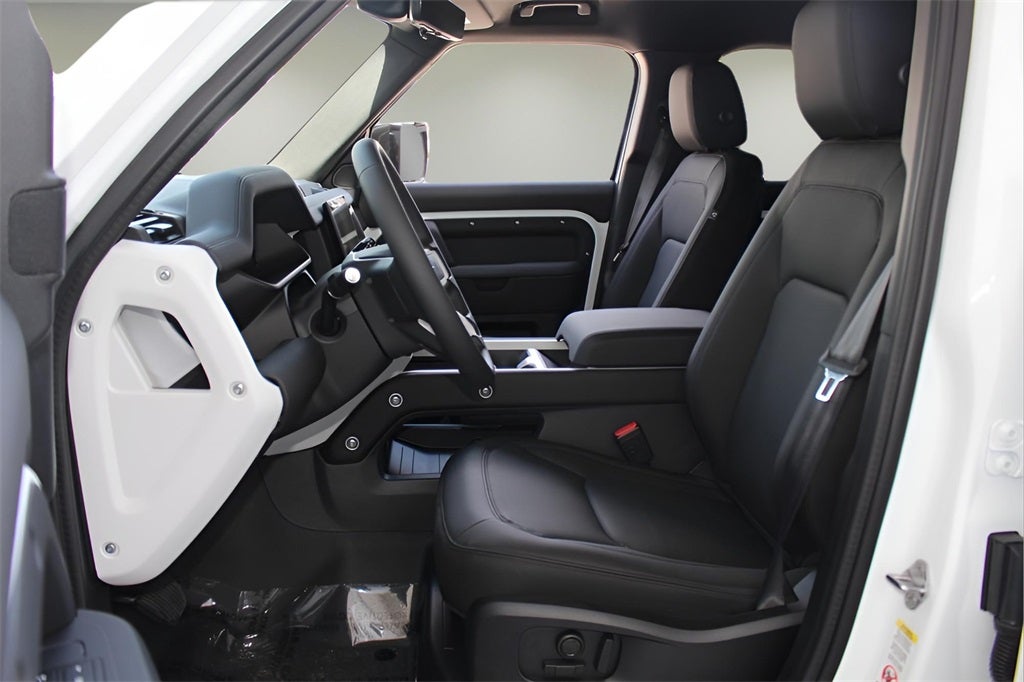 2025 Land Rover Defender 110 S