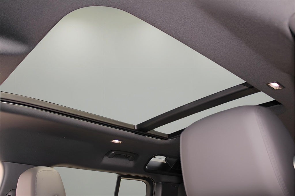 2025 Land Rover Defender 110 S