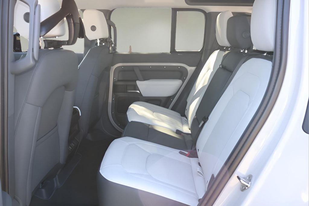 2026 Land Rover Defender 110 S