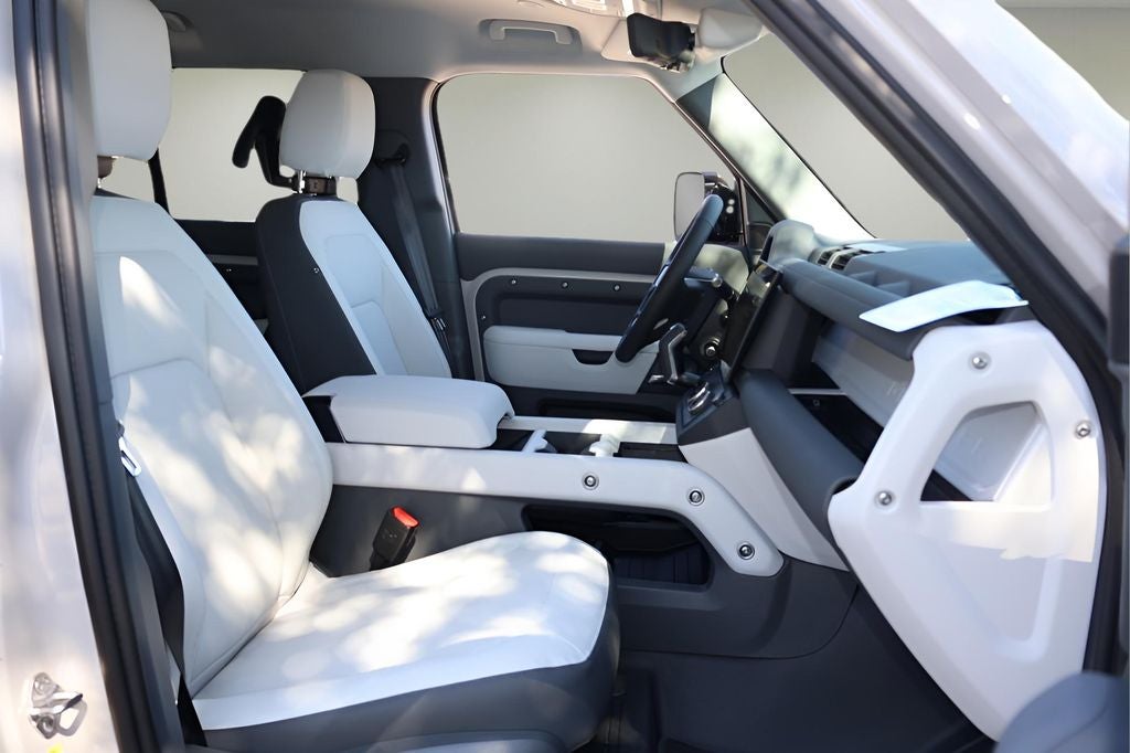 2026 Land Rover Defender 110 S