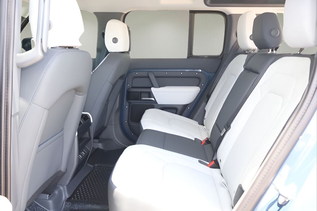 2026 Land Rover Defender 110 S