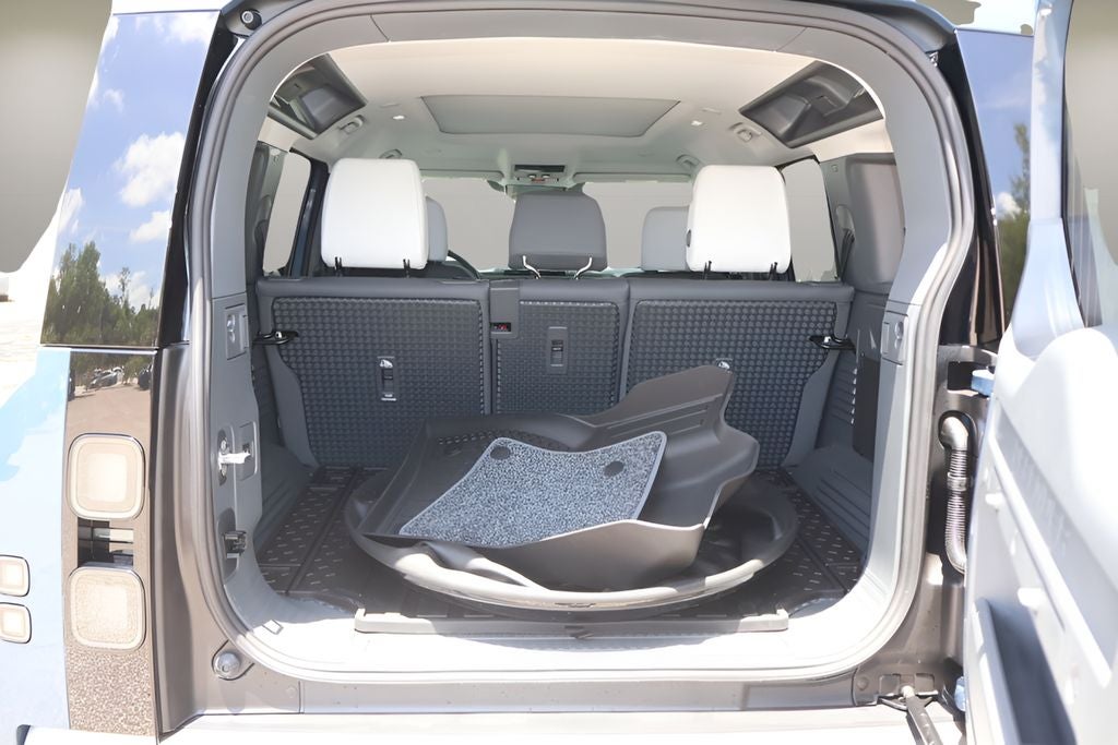 2026 Land Rover Defender 110 S