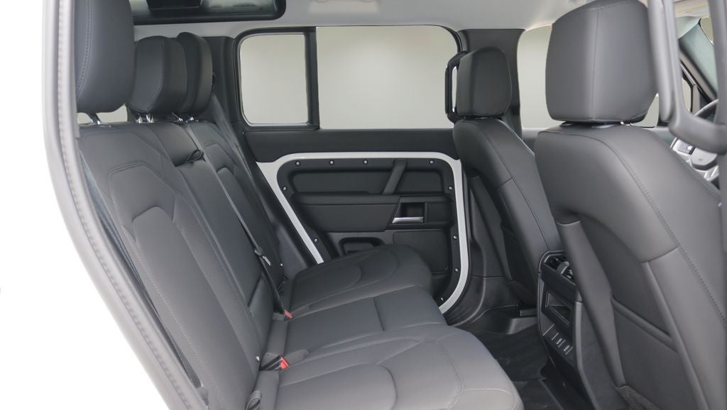 2026 Land Rover Defender 110 S