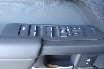 2026 Land Rover Defender 110 S