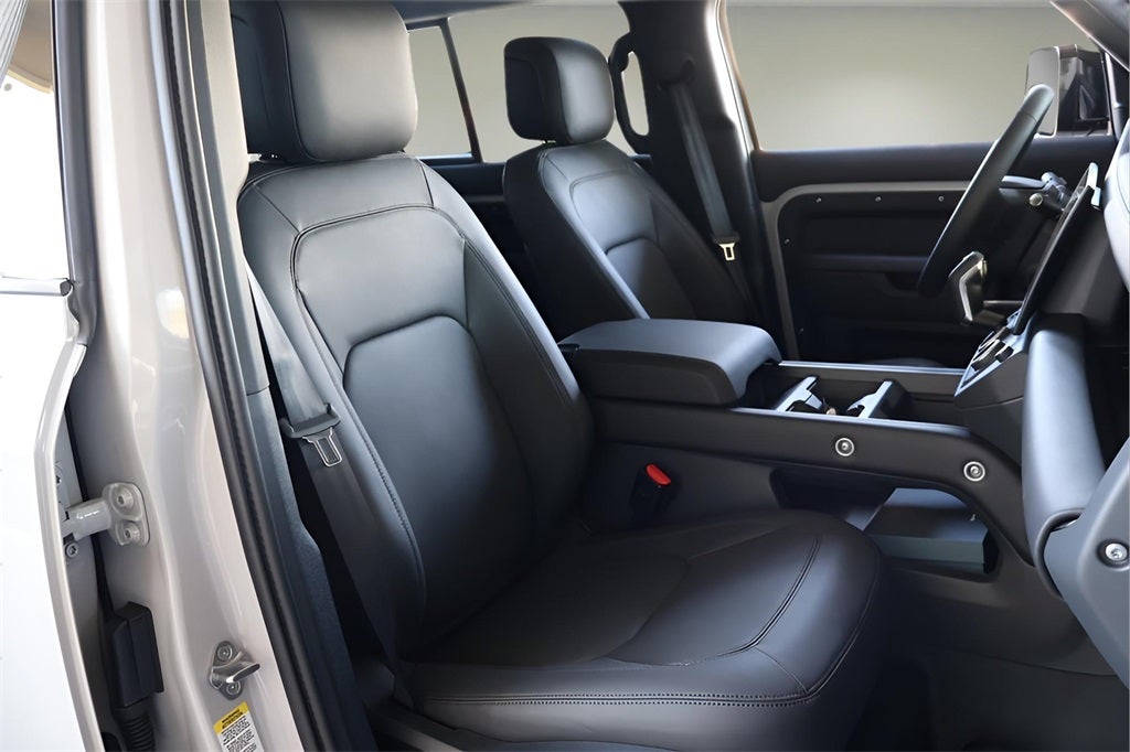 2026 Land Rover Defender 110 S