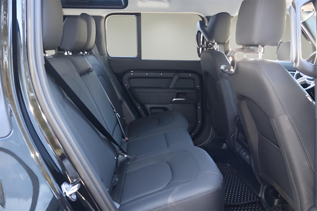 2026 Land Rover Defender 110 S