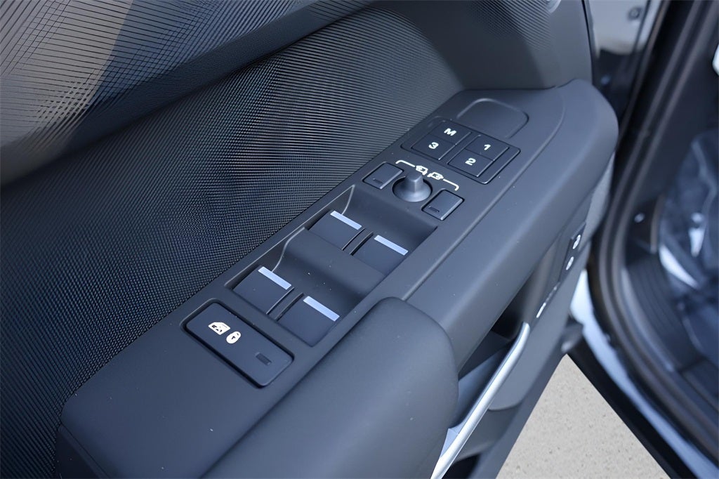 2026 Land Rover Defender 110 S