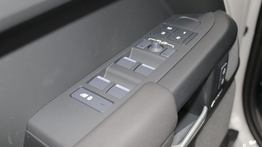 2026 Land Rover Defender 110 S