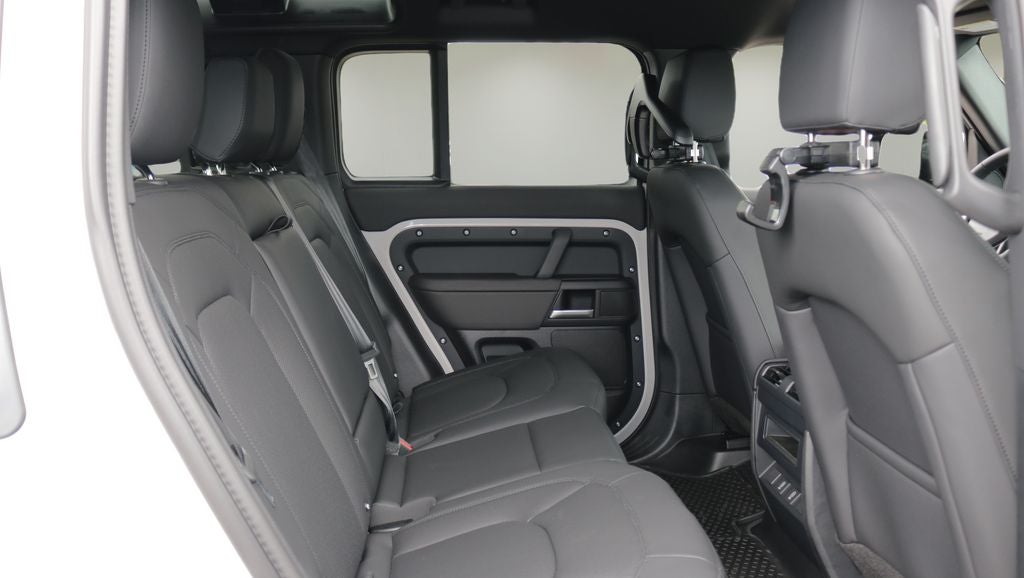 2026 Land Rover Defender 110 S