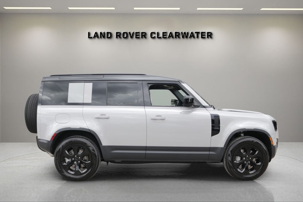 2026 Land Rover Defender 110 S