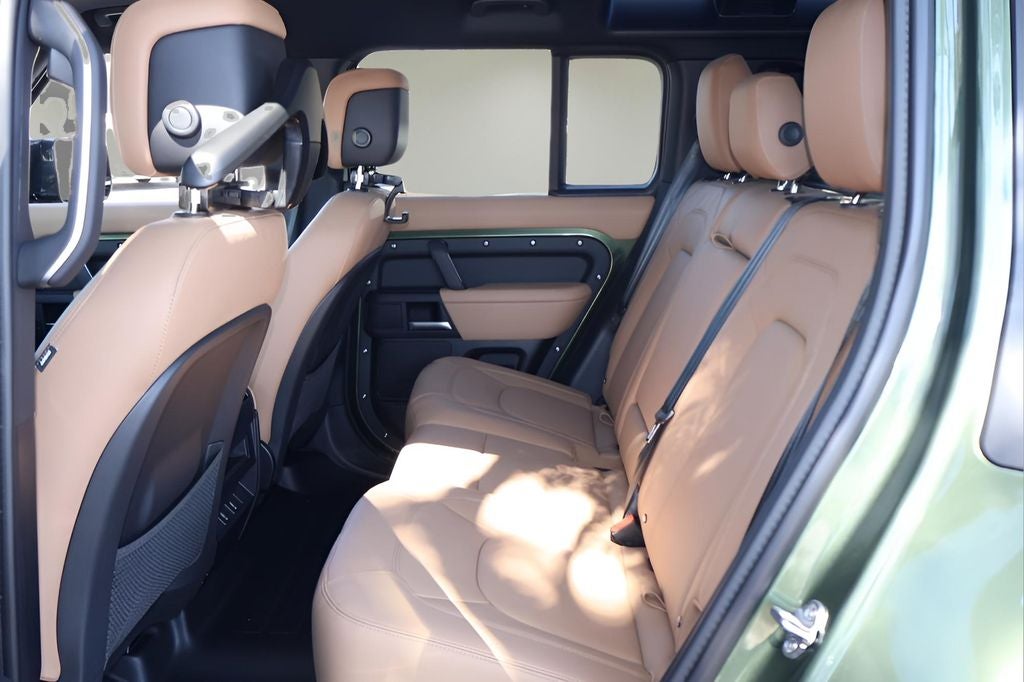 2026 Land Rover Defender 110 S