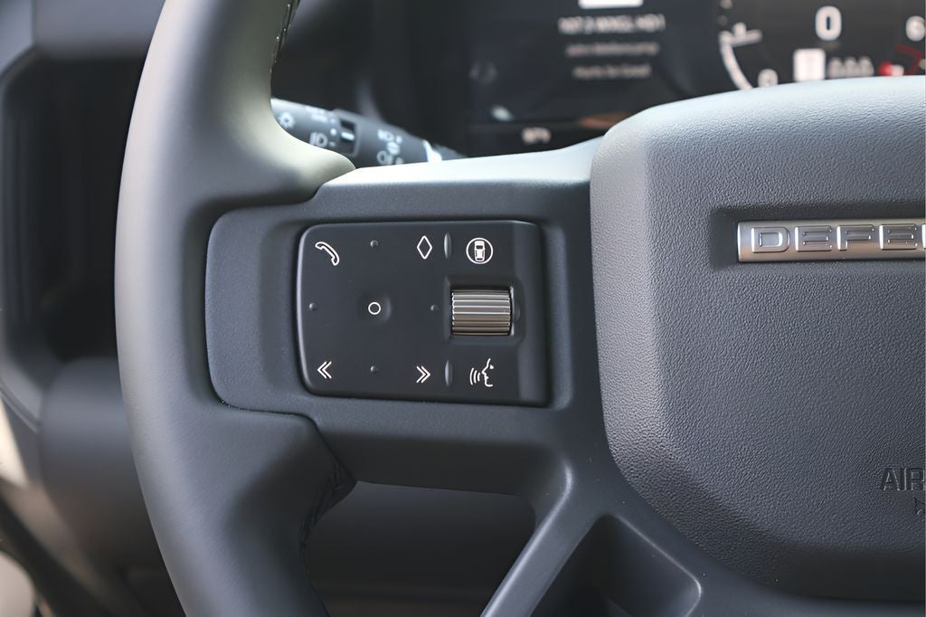 2026 Land Rover Defender 110 S
