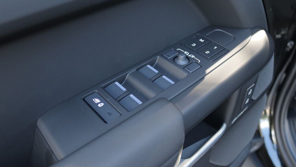 2026 Land Rover Defender 110 S