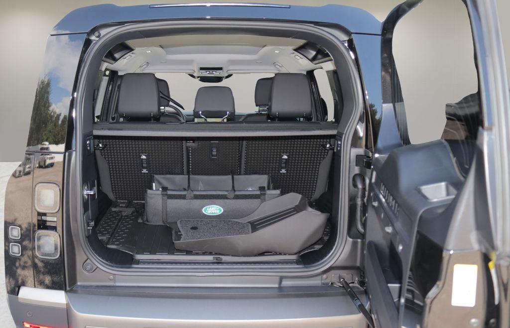 2026 Land Rover Defender 110 S