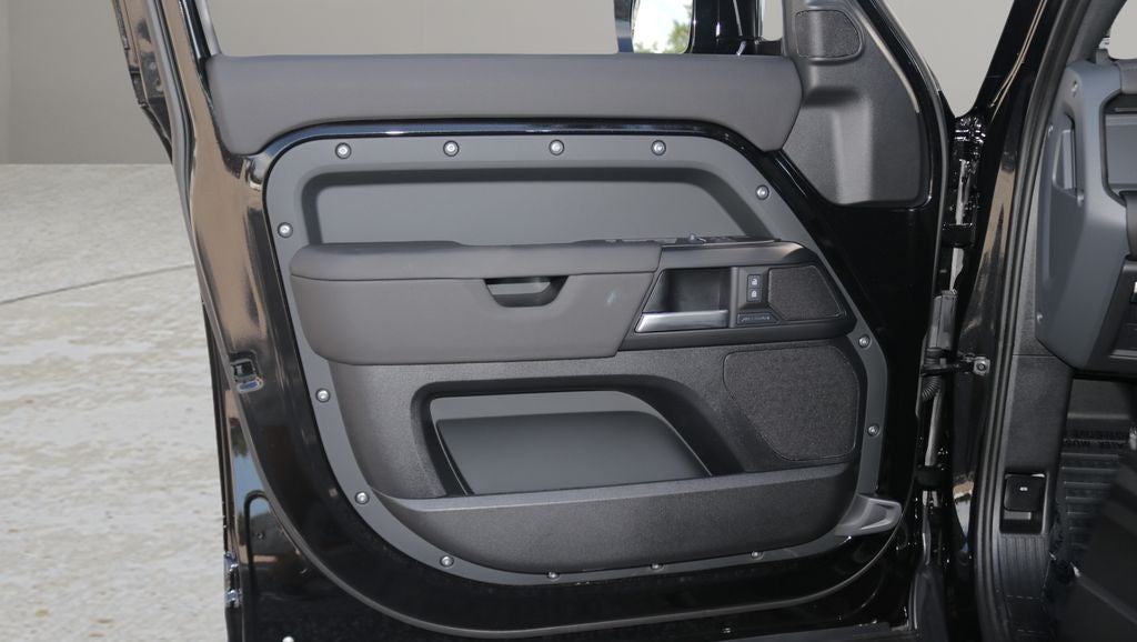 2026 Land Rover Defender 110 S