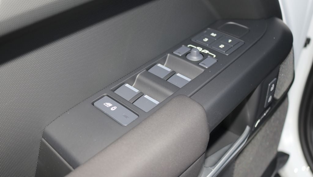 2026 Land Rover Defender 110 S